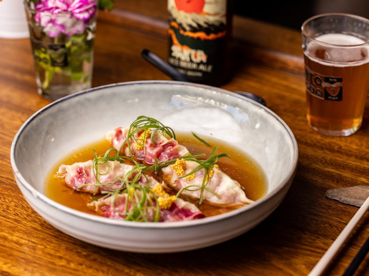 Gyozas, Caldito y Caviar de Mostaza